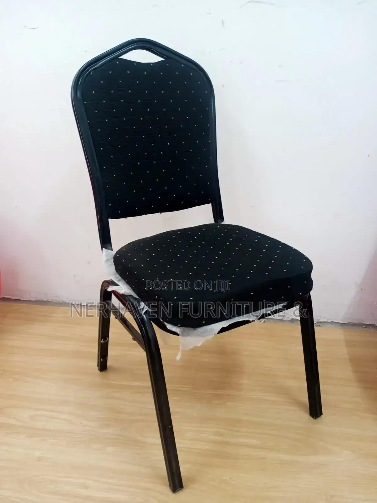Premium Fabric Banquet Chair – Durable Stylish