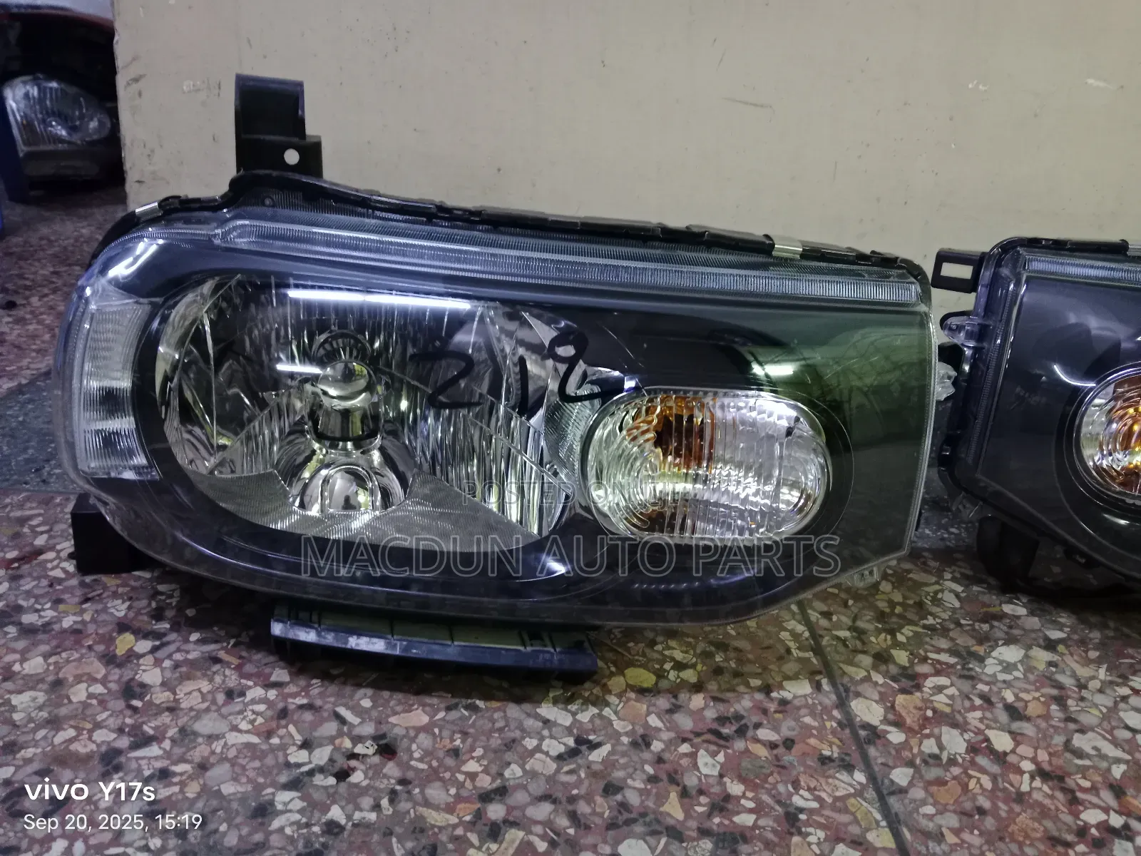 Nissan Cube Xenon Headlight