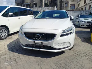Volvo V40 2019 White