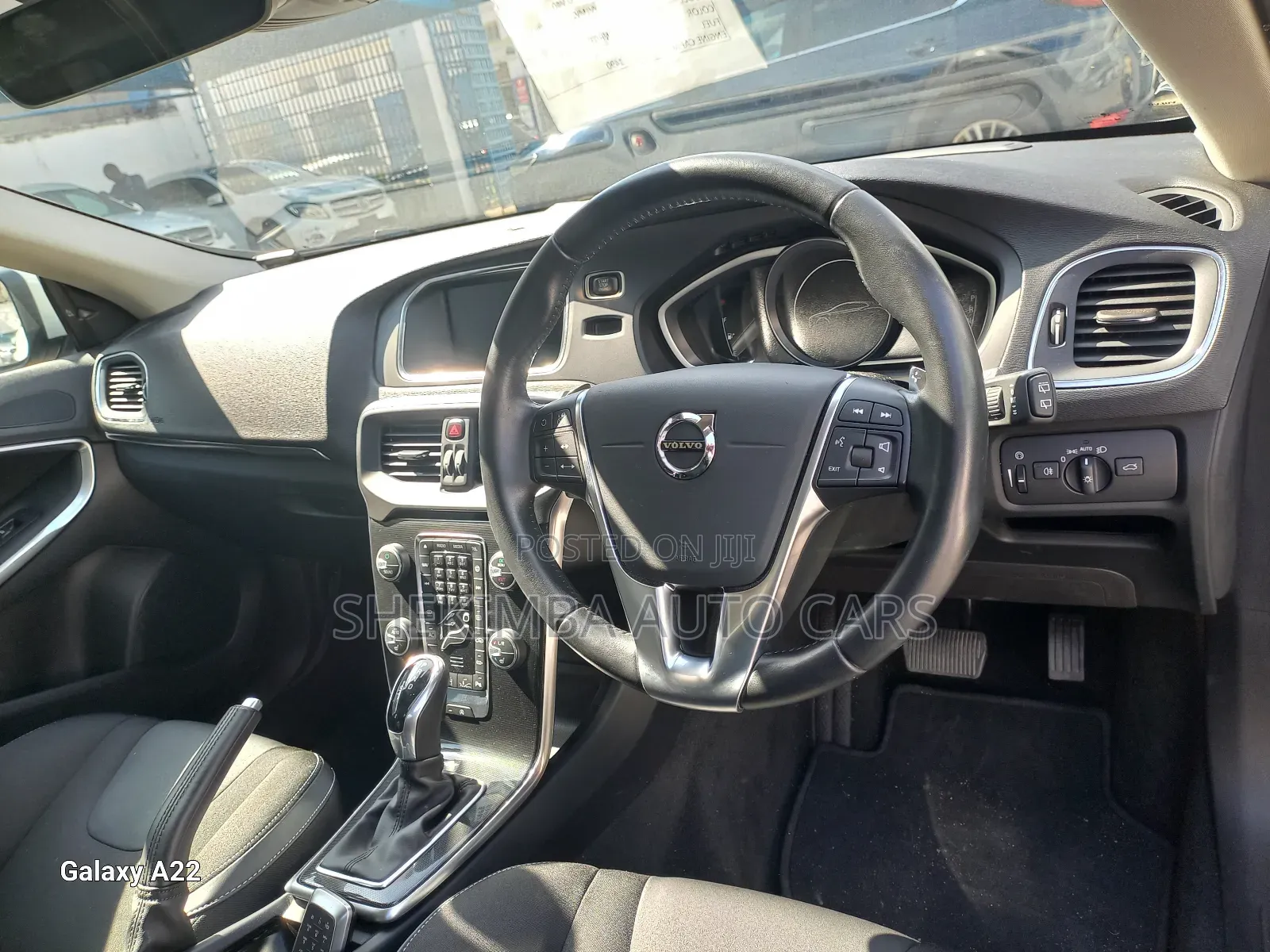 Volvo V40 2019 White