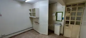 Office To Let Next To Road