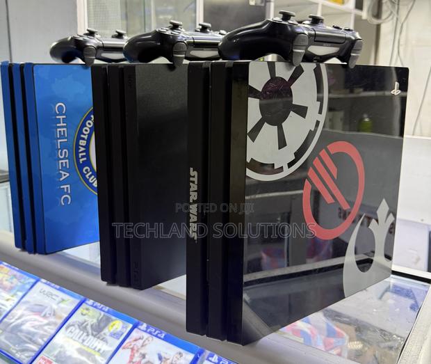 Mint Condition Chipped Ps4 Pro Machine - thumbnail 6