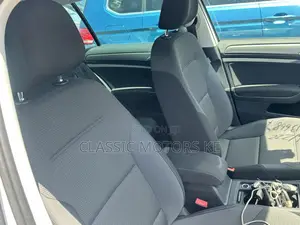 Volkswagen Golf 1.4T S FWD 2019 White