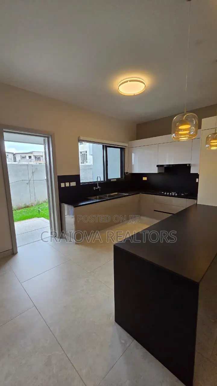 4bdrm Townhouse/Terrace in Langata for sale