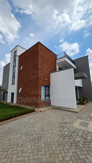4bdrm Townhouse/Terrace in Langata for sale