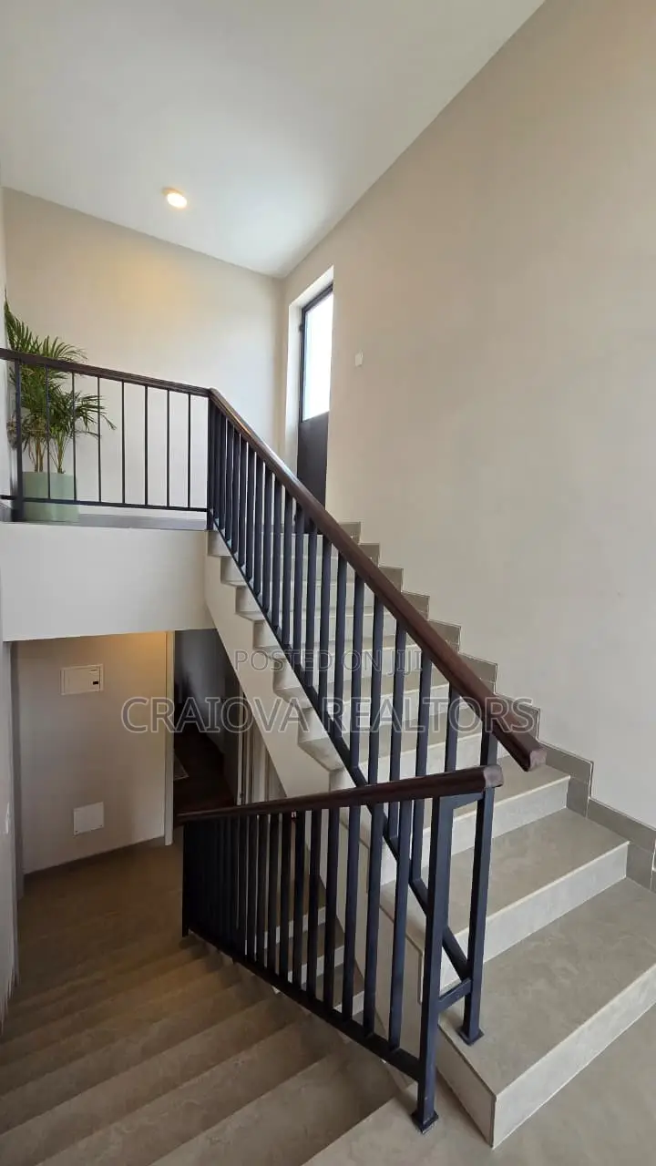 4bdrm Townhouse/Terrace in Langata for sale