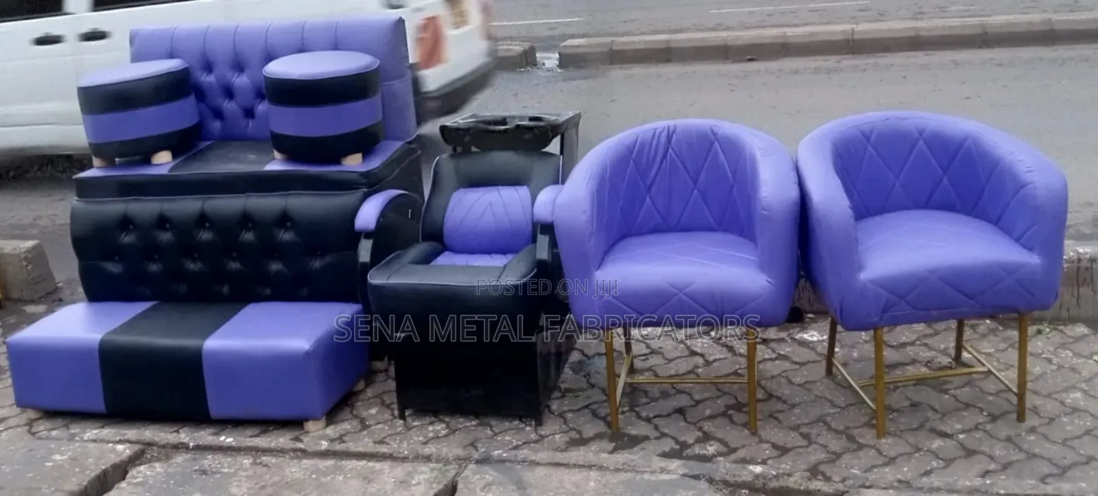 Salon Pedicur Purple and Black Set, Sink, Chairs.