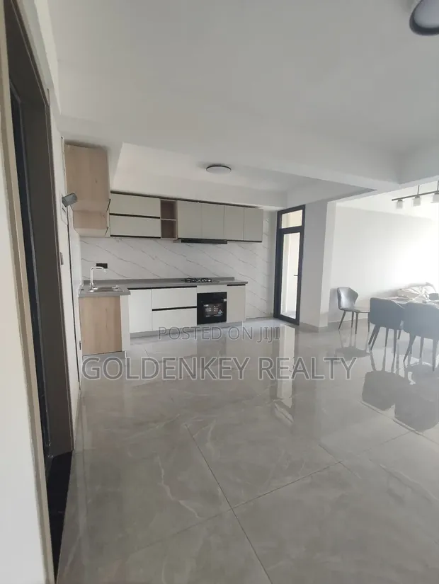 3bdrm Apartment in Gateway Mall Area for sale