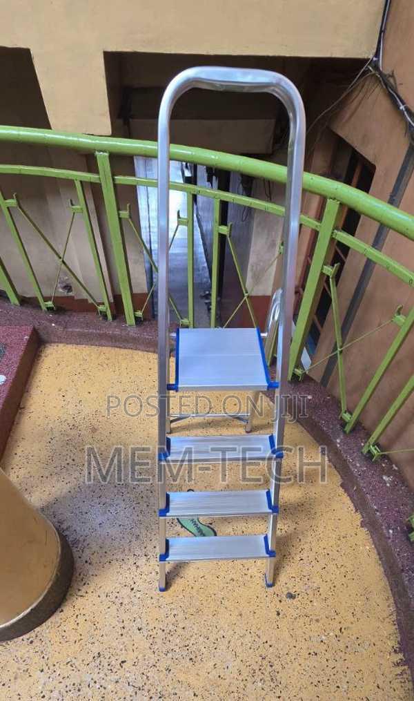 Aluminum Steps Ladder4 Steps - main view
