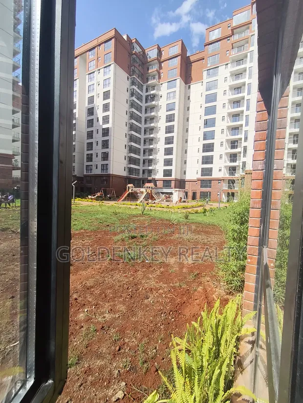 3bdrm Apartment in Gateway Mall Area for sale