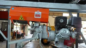 Iori Italian 1000kg One Tonne Concrete Crane With Honda Gx270 Engine.