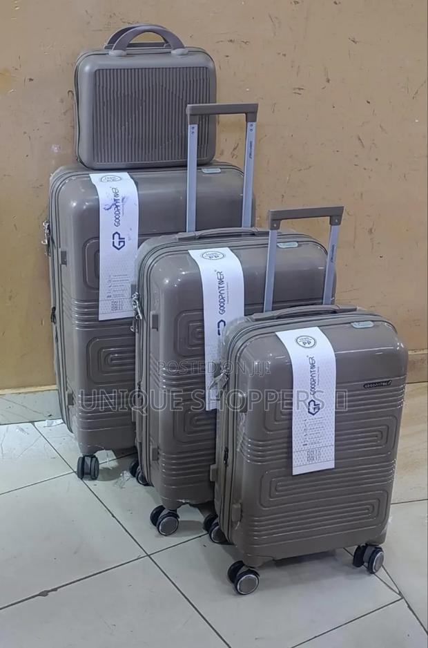 4 in 1 Luxurious Unbreakable Suitcase - thumbnail 5