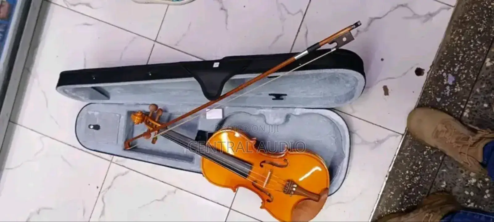 Maple Leaf Violin