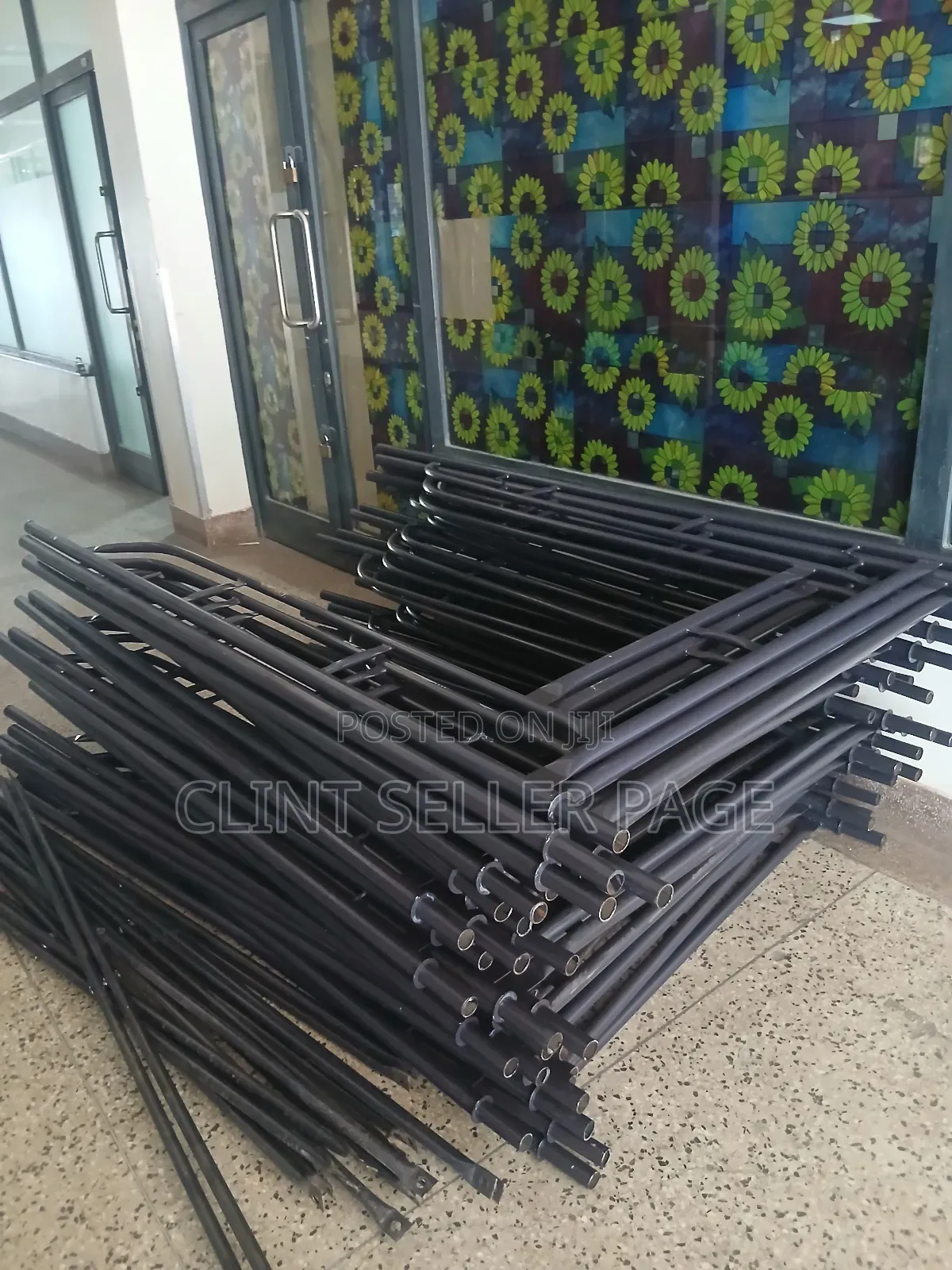 Safety Scaffolding Ladder (Black)