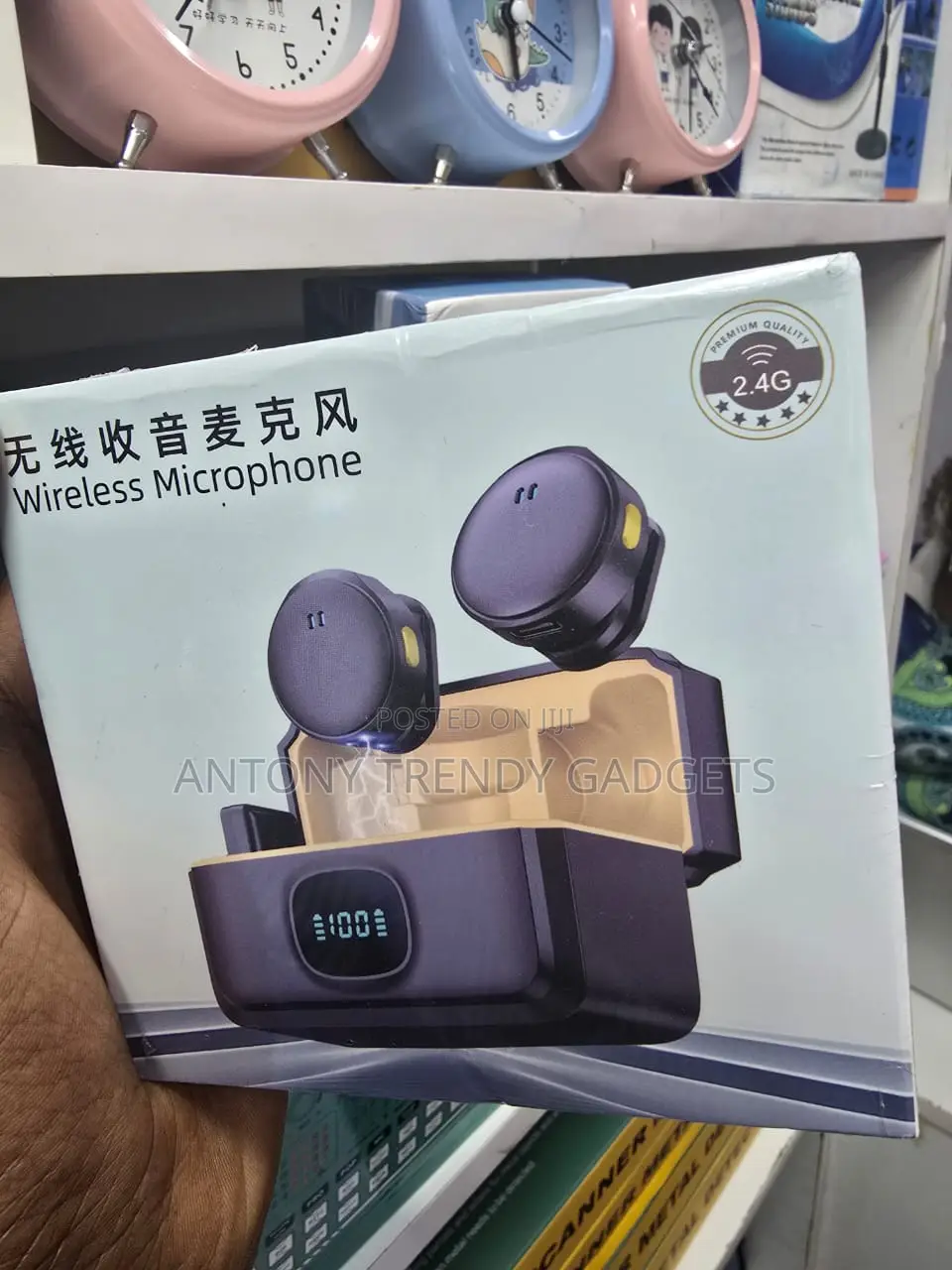 Dual Magnetic Lavalier Mics With Display Case & Noise Reduction