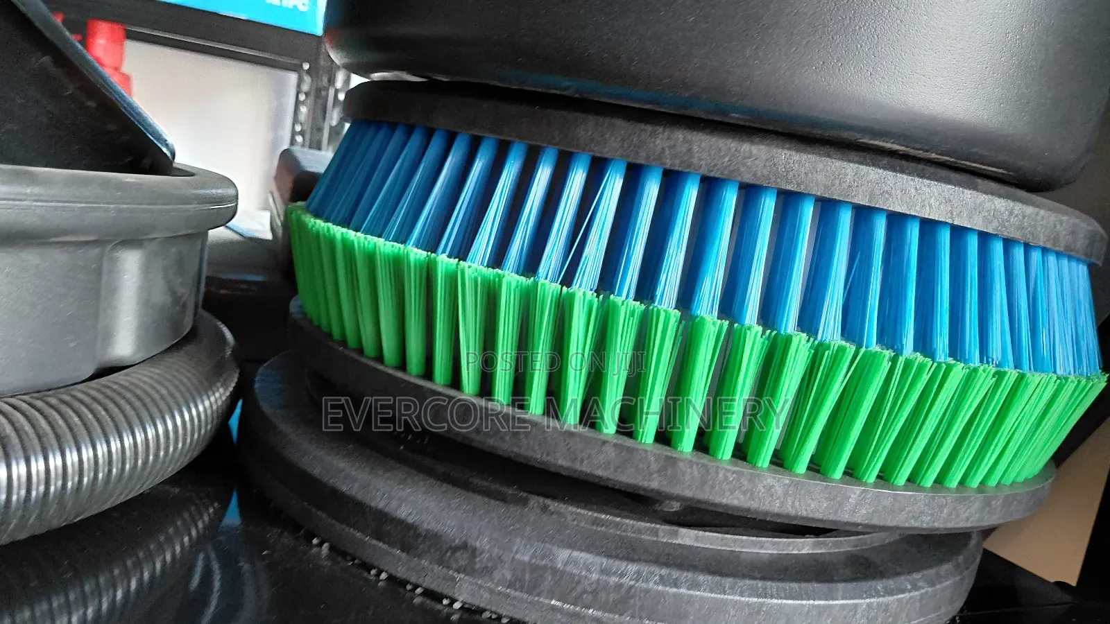 Commercial Floor/Carpet Washing/Scrubber Machine.