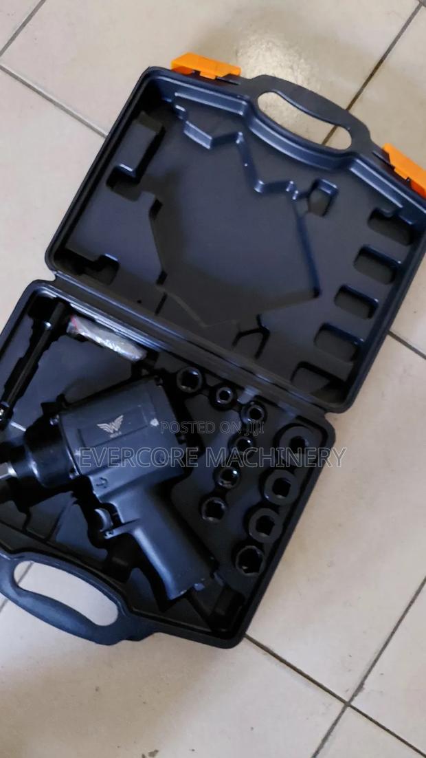 Commercial Half Inch 1⁄2" Impact Wrench Pneumatic. - thumbnail 2