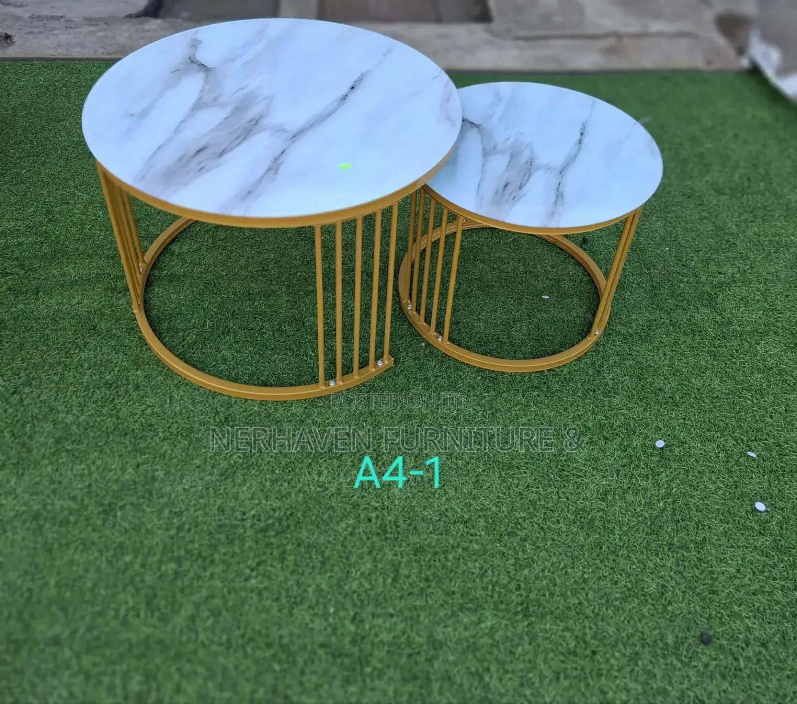 2-piece Stool Set – Fits Together Neatly