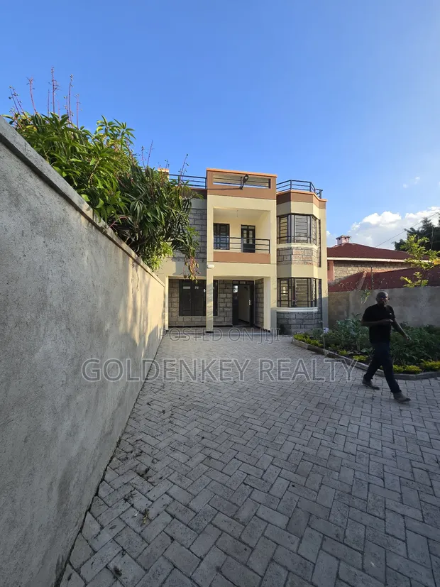 5bdrm Maisonette in Katani for rent
