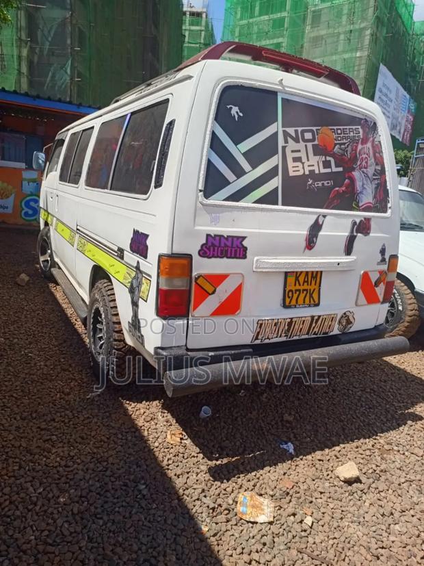 Nissan Caravan (Urvan) 2003 White - thumbnail 6