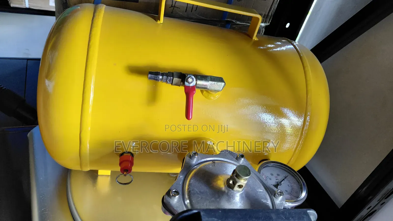 Heavy Duty Tyre Bead Booster/Inflator Machine.