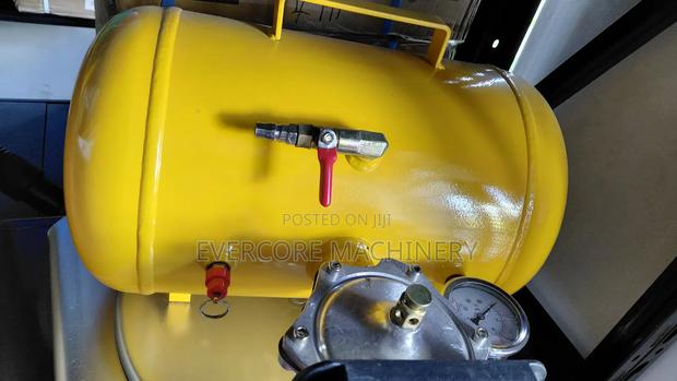 Heavy Duty Tyre Bead Booster/Inflator Machine. - thumbnail 4