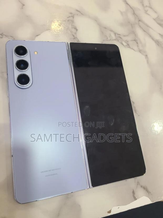 Samsung Galaxy Z Fold 5 512 GB Gray - thumbnail 3