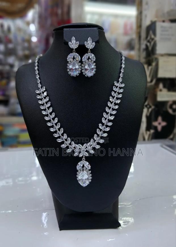 Exclusif Jewellery Set - main view