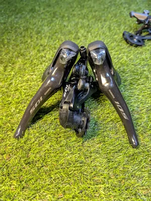 Shimano 105 R7000 Shifter