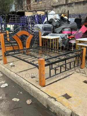 4by6 Metallic Bed - main view