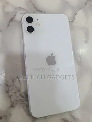 New Apple iPhone 11 128 GB White