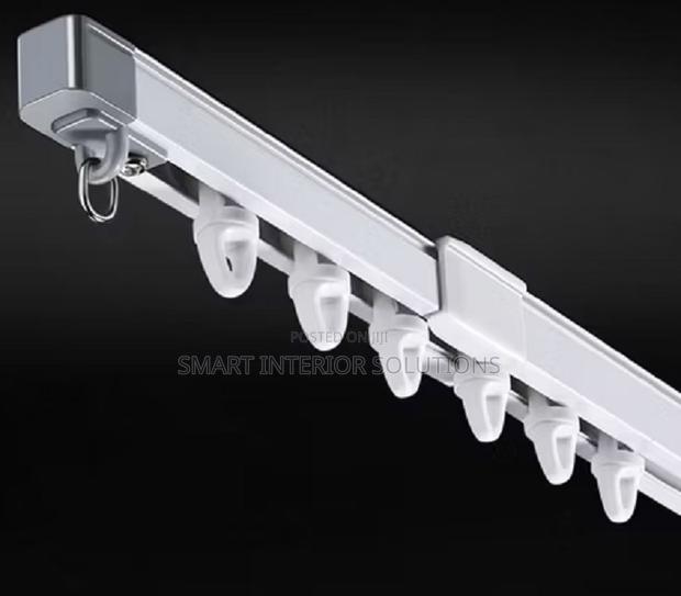 Efficient Straight Curtain Rails
