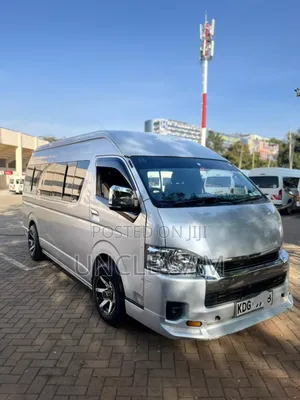 Toyota HiAce 2013 Silver