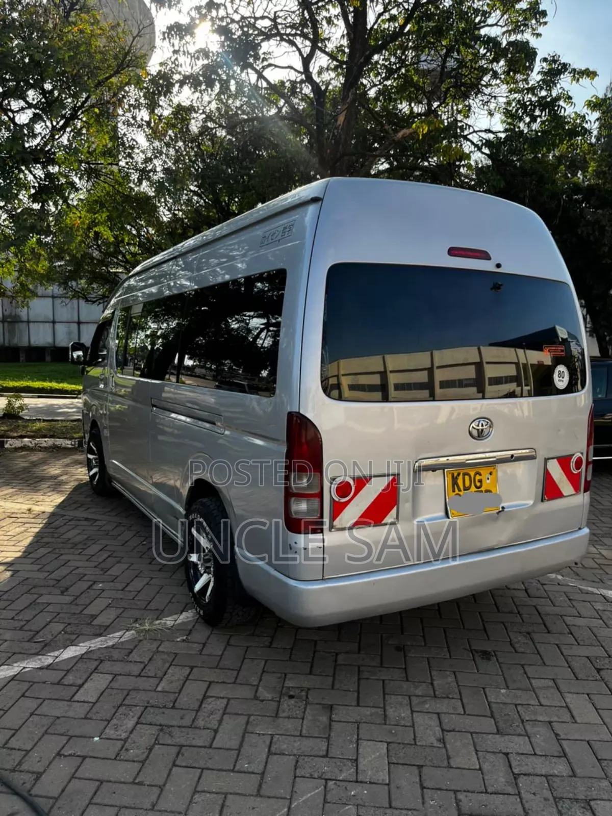 Toyota HiAce 2013 Silver