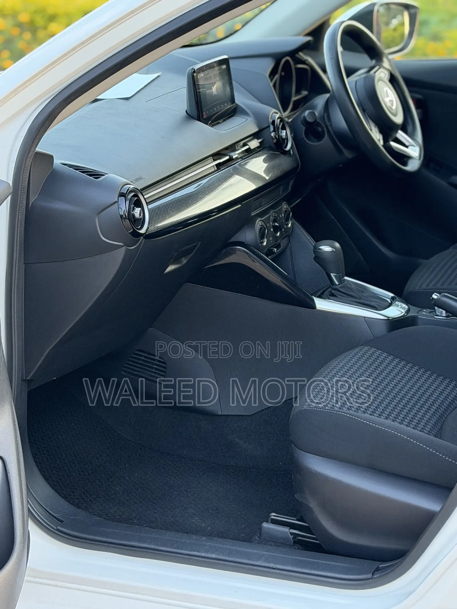 Mazda Demio 2019 Pearl