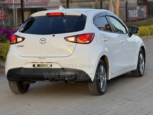 Mazda Demio 2019 Pearl