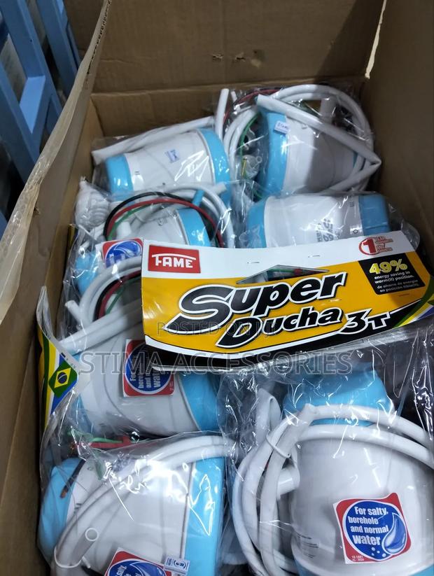 3 T Fame Shower - main view