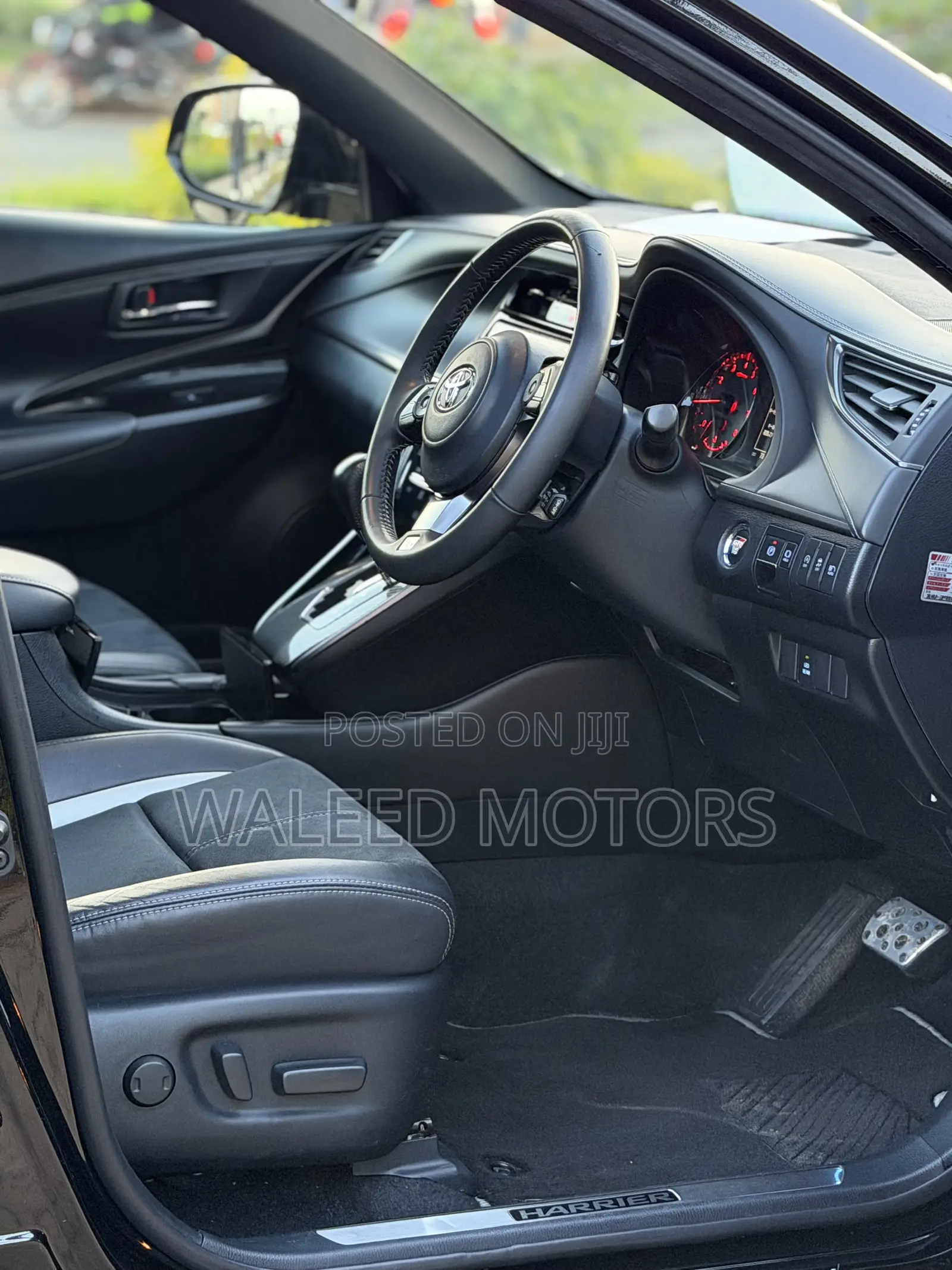 Toyota Harrier 2.0 2020 Black