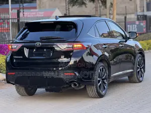 Toyota Harrier 2.0 2020 Black
