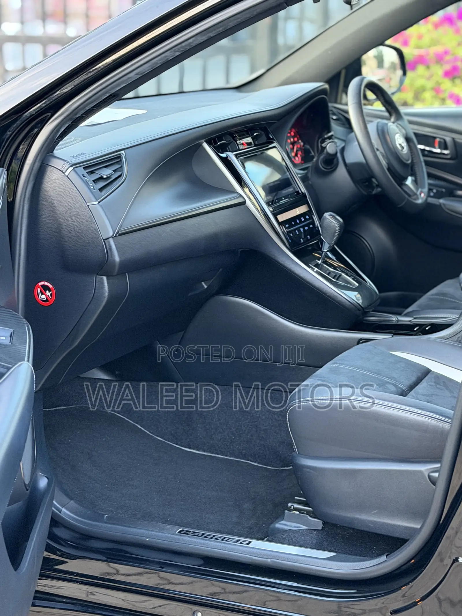 Toyota Harrier 2.0 2020 Black