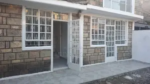 5bdrm Maisonette in Sector 2, Komarock for sale