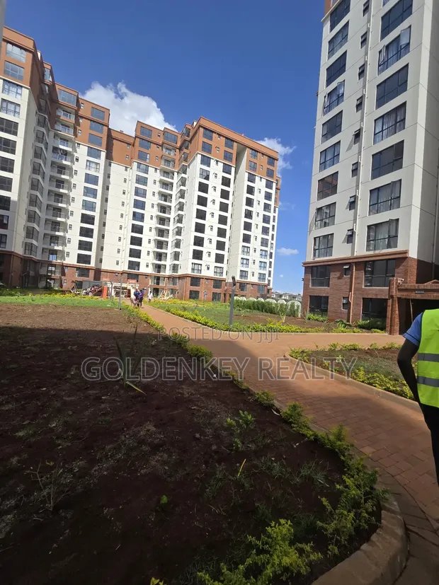 2bdrm Apartment in Gateway Mall Area for sale