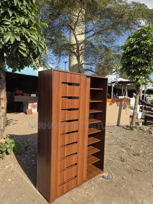 Contemporary Shoe Rack With Sliding Doors – Compact Design