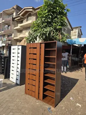 Contemporary Shoe Rack With Sliding Doors – Compact Design