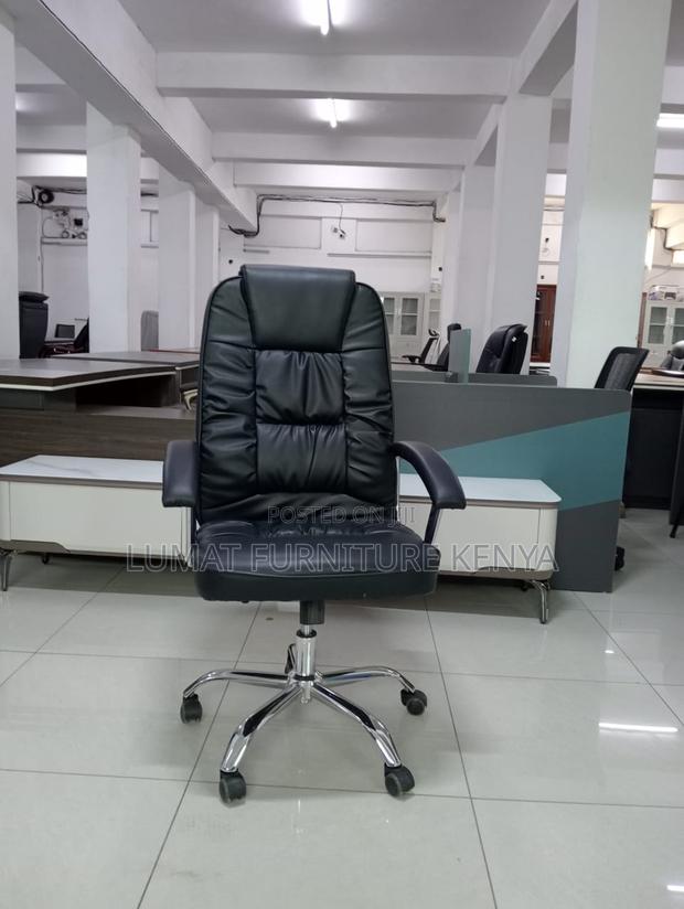 Executive Chair With Neck Support - main view