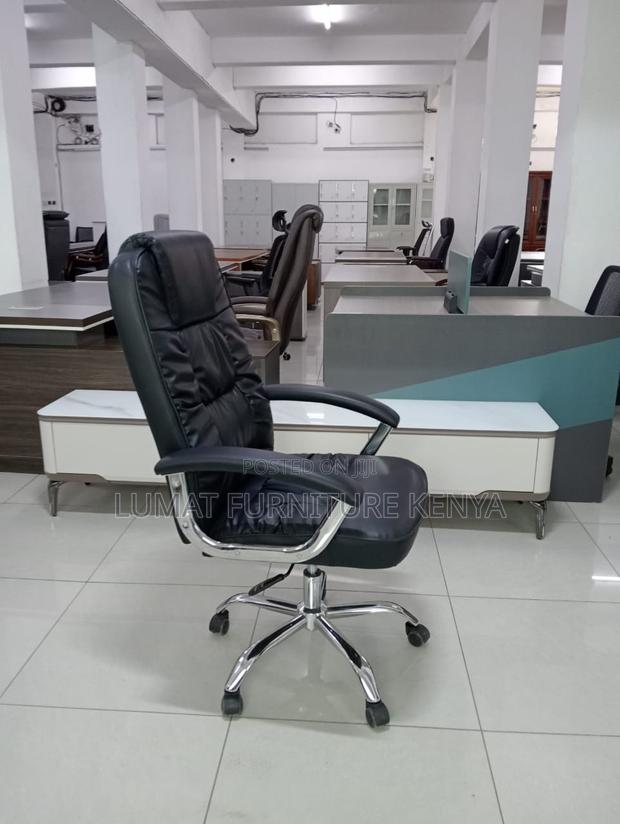 Executive Chair With Neck Support - thumbnail 5