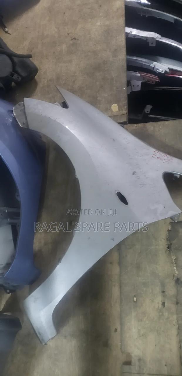 Toyota Auris 2008 Wing - thumbnail 2