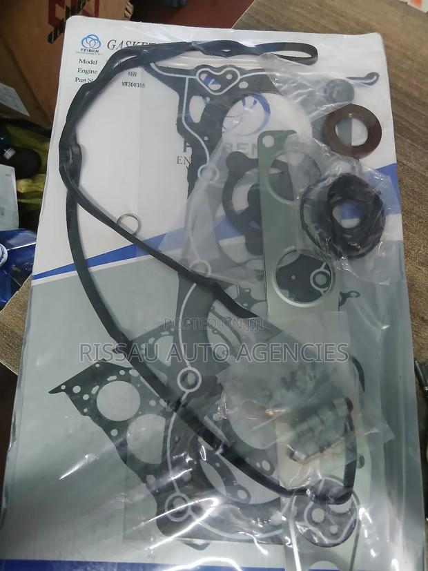 Mitsubish 4a91 Mw300358 Engine Overhaul Gasket Kit. - main view