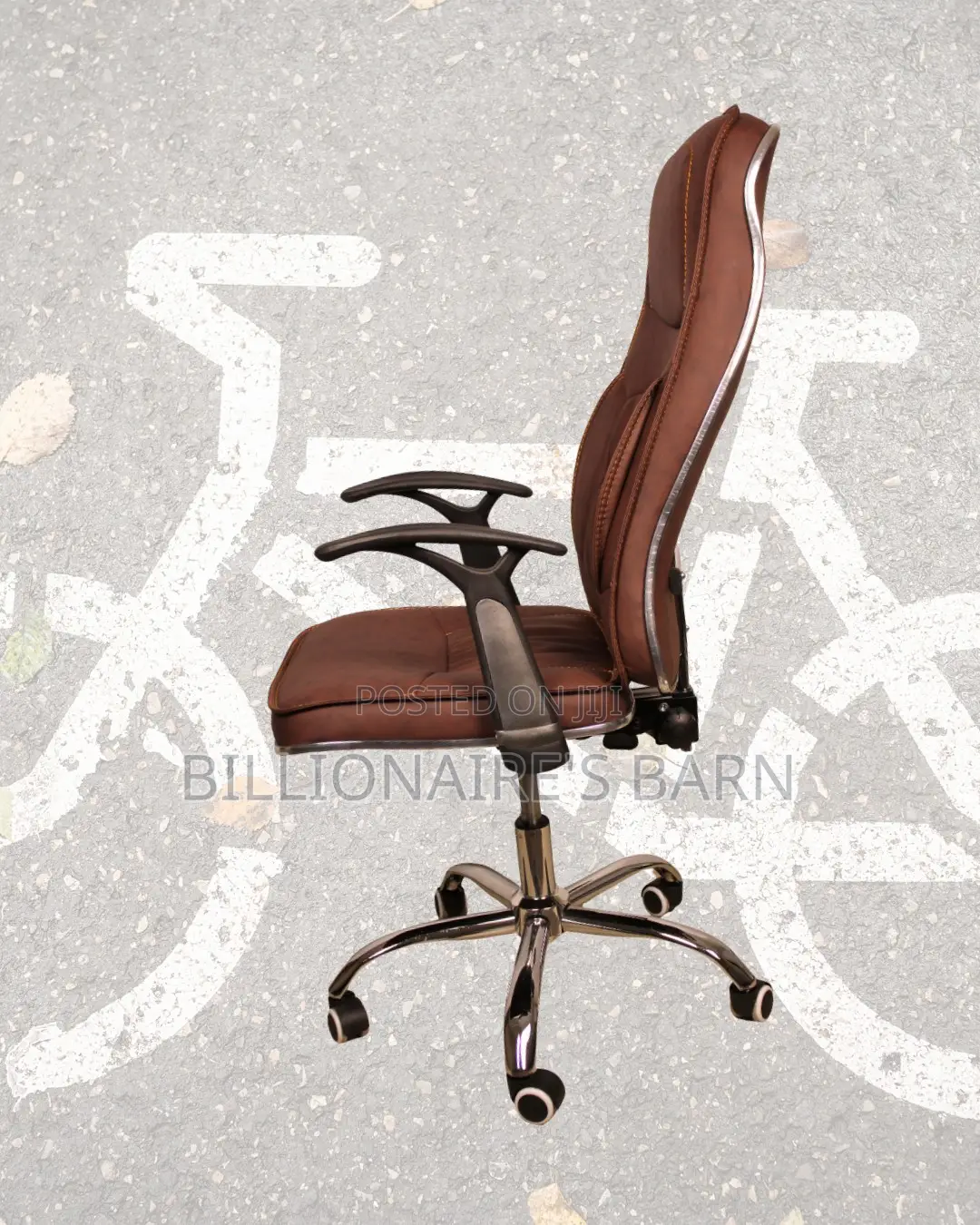 Modern Armrests | Sleek Leather | Perfect for Home Office