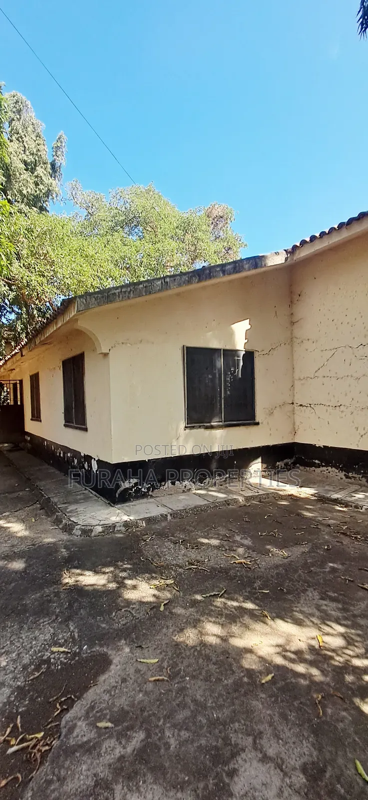 3bdrm Bungalow in Bombolulu for sale